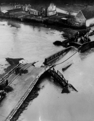 1939 Flood and bridge collapse